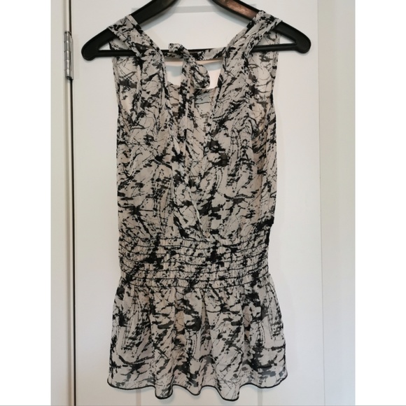 Open Back Tie Up Tank Top - Picture 4 of 4